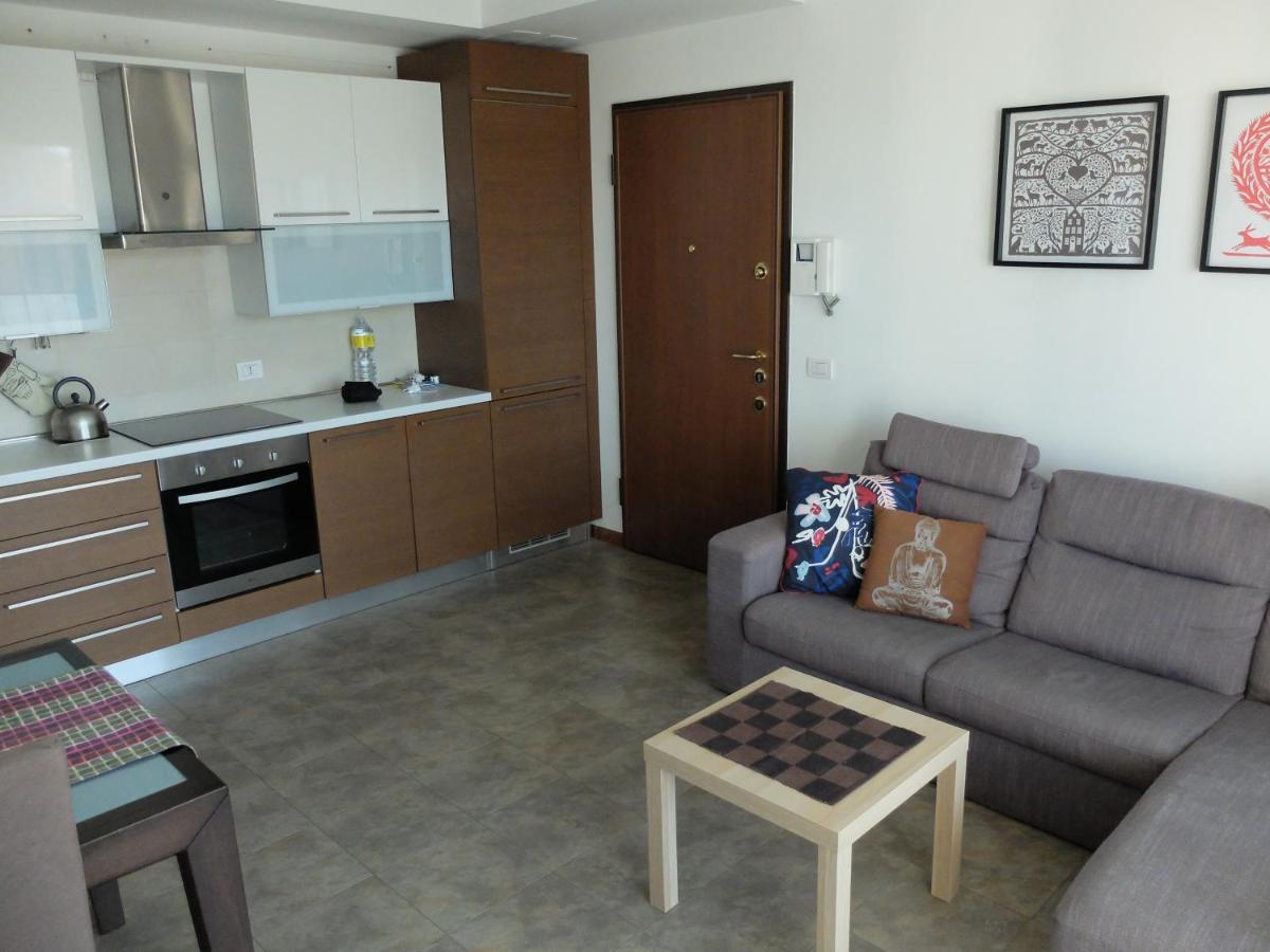 Appartement Moderno Trilocale Laura à Dalmine Extérieur photo