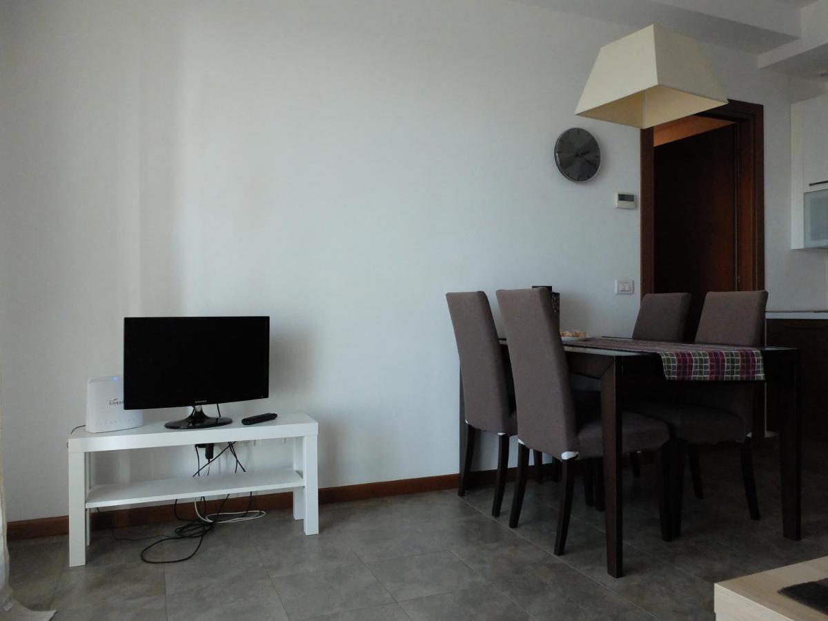 Appartement Moderno Trilocale Laura à Dalmine Extérieur photo